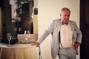 点击图片可在新窗口打开 Jim Rogers