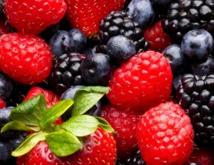 assorted-berries_1111404-panorama